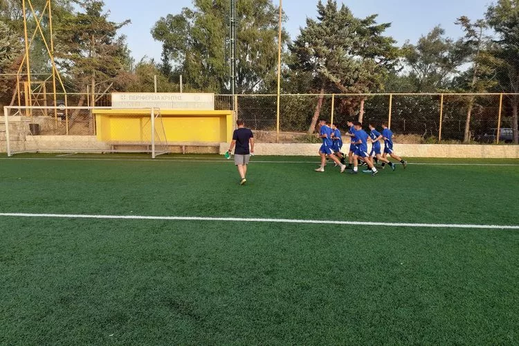 Με απουσίες αλλά και… πίστη το Λίντο