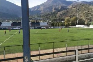 Υπεγράφη η σύμβαση για αλλαγή τάπητα στο γήπεδο του Κρουσώνα!