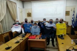 Δίπλα στα ερασιτεχνικά σωματεία η Περιφέρεια – Αρναουτάκης: «Όλη η Κρήτη είμαστε ένα» <i class="fa fa-camera" aria-hidden="true"></i> <i class="fa fa-video-camera" aria-hidden="true"></i>