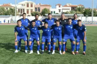 Με μαύρα περιβραχιόνια στο σημερινό παιχνίδι η Δαμάστα