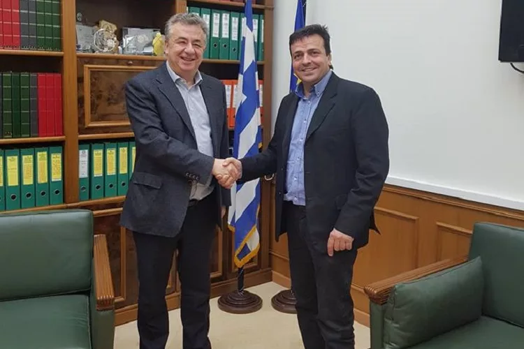 Παραδίδει τις ενδυμασίες στις ομάδες της Γ Εθνικής η Περιφέρεια Κρήτης