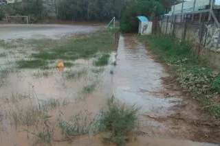 Εικόνες από τις καταστροφές στο γήπεδο των Ελπίδων <i class="fa fa-camera" aria-hidden="true"></i>