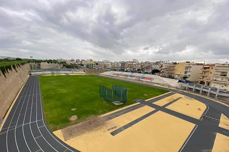 Συνεχίζονται τα έργα στο αθλητικό κέντρο