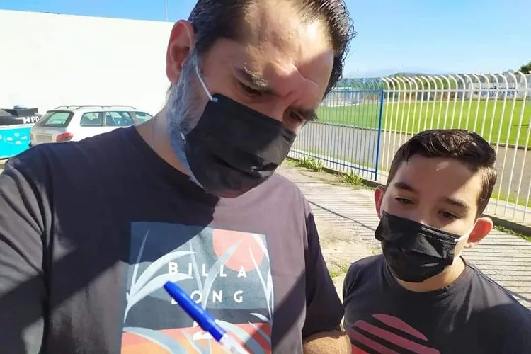 Οι ευχές του Πόρου στον Γ. Χουδετσανάκη