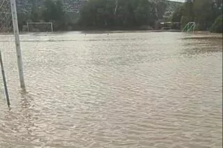 Καταστροφές και στο γήπεδο των Ελπίδων!
