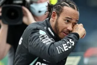 F1: Μυθικός Χάμιλτον, έφτασε τον Σουμάχερ στα πρωταθλήματα