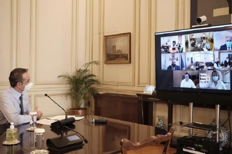 Μητσοτάκης: Αορίστου χρόνου όλοι οι γιατροί των ΜΕΘ
