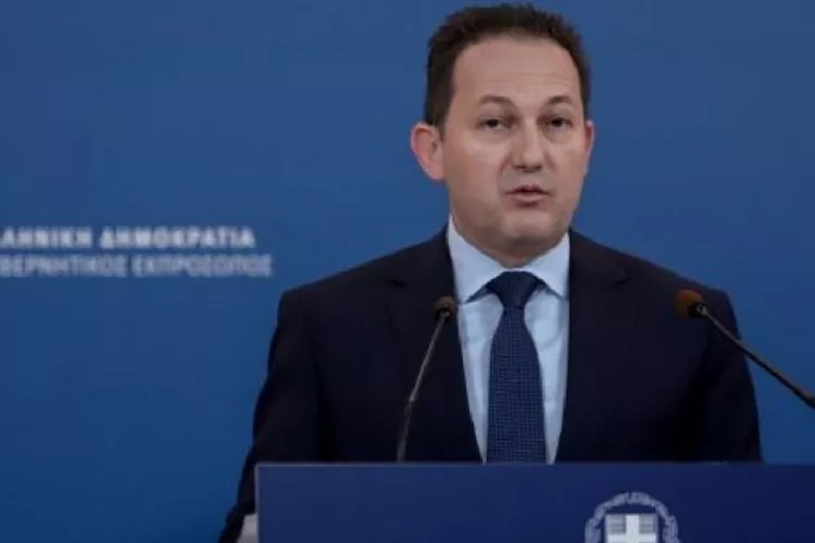 Πέτσας για υποχρεωτικό εμβολιασμό: «Έρχεται η σειρά των εκπαιδευτικών»