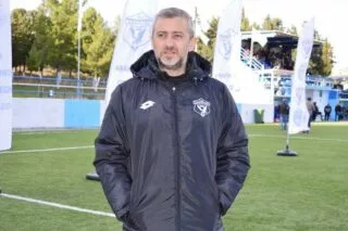 Γ. Πολυχρονάκης στο Grandsport.gr: «Η Football League δεν μας αφήνει αδιάφορους»