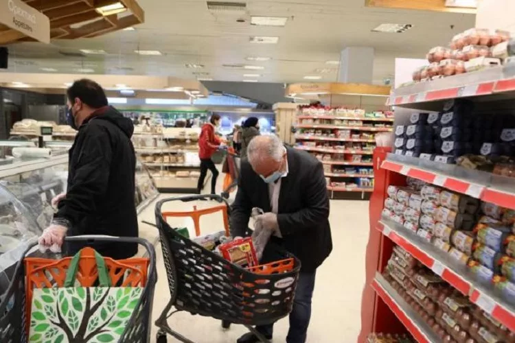 Το ωράριο λειτουργίας έως την Πρωτοχρονιά – Πότε ανοίγουν