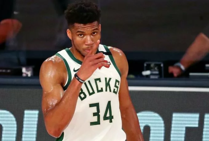 Τρομερός Γιάννης στο GAME 4: Έκανε triple double