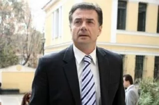 Επίθεση σε Βασσάρα και Ντεακόνου για το ρατσιστικό επεισόδιο στο Παρίσι!