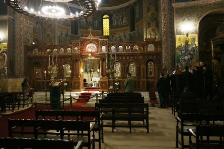 Κόντρα στην κυβέρνηση η Ιερά Σύνοδος: «Θα ανοίξουμε τις εκκλησίες τα Θεοφάνεια»