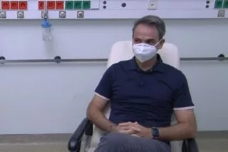 Κορονοϊός: Εμβολιάστηκε ο Κυριάκος Μητσοτάκης