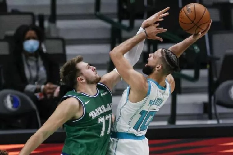 Τα αποτελέσματα του NBA: Μεγάλες νίκες για Χιτ και Χόρνετς