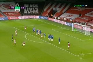Άρσεναλ: Άπιαστο φάουλ ο Τζάκα για το 2-0!