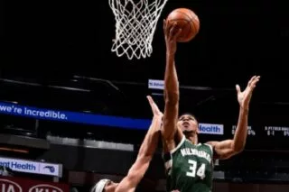 Ο MVP επέστρεψε και οδήγησε στους Μπακς σε ένα εύκολο «διπλό» στο Ορλάντο