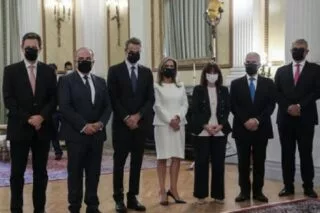Τέλος στα σενάρια πρόωρων εκλογών έδωσαν οι νέοι υπουργοί <i class="fa fa-video-camera" aria-hidden="true"></i>