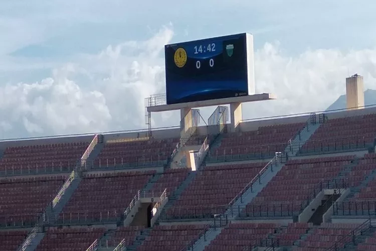 Ο νέος φωτεινός πίνακας του Παγκρητίου