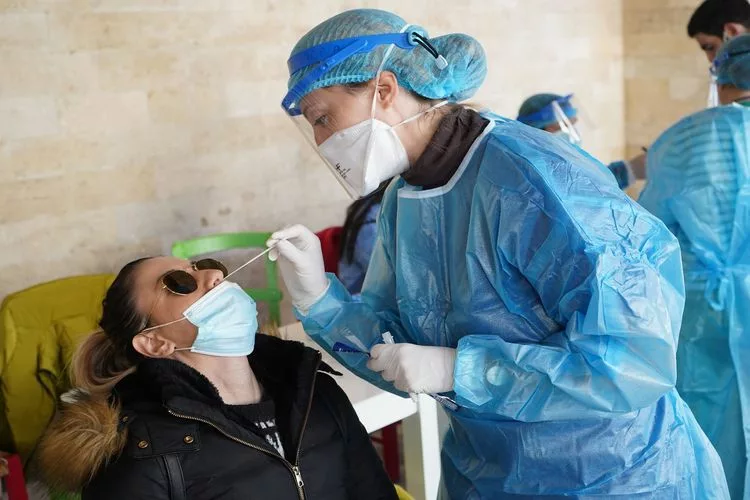 ΕΟΔΥ: Δωρεάν rapid test σήμερα(05/04) σε 102 εμπορικούς δρόμους της χώρας!
