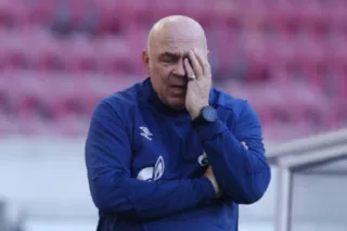 Τέλος και ο Γκρος από τη Σάλκε, πέμπτος προπονητής σε μια σεζόν!