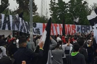Οπαδοί της Κόλο Κόλο στους παίκτες: «Ή νικάτε ή σας σκοτώνουμε»!