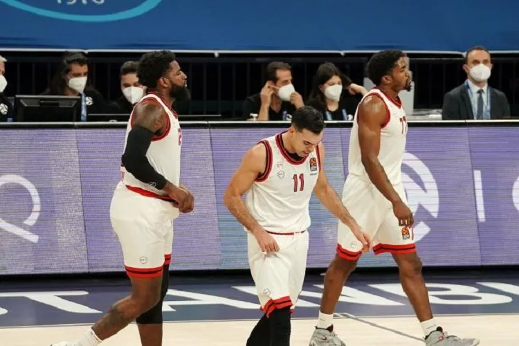 Έκτη σερί ήττα ο Ολυμπιακός, υποχώρησε στο 11-14