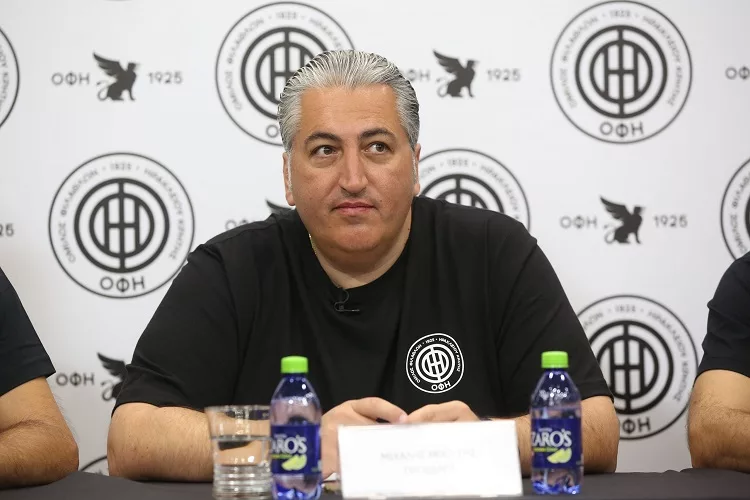 Απασφάλισε ο Μπούσης: «Πως να αλλάξει το ποδόσφαιρο με αυτά τα σκουπίδια – Δεν θα μείνω σιωπηλός μέχρι να υπάρξει αλλαγή»