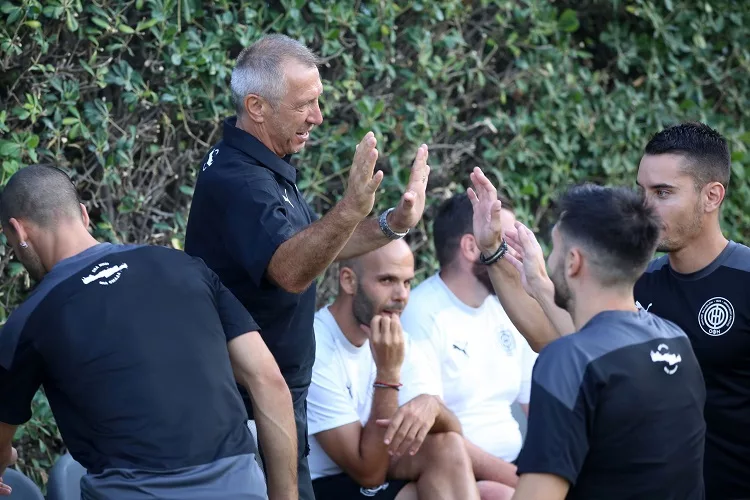 Στην προπόνηση του ΟΦΗ ο Ν. Νιόπλιας