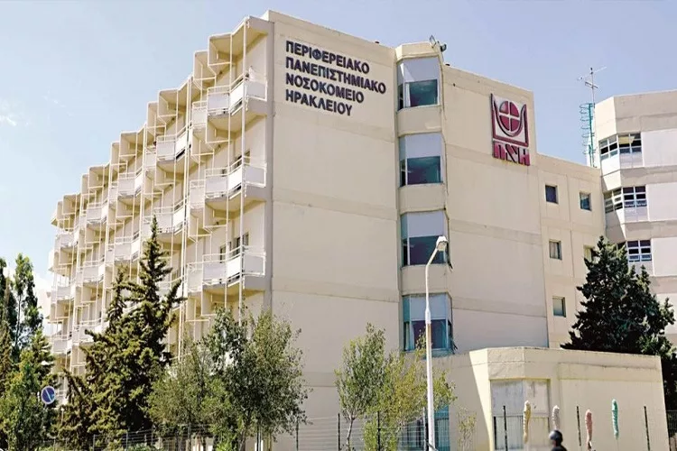 Σε κρίσιμη κατάσταση 22χρονος που έπεσε σε φρεάτιο
