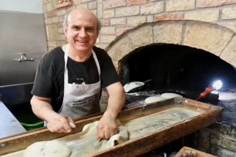 Εδώ φουρνίζουν τα αρνιά τους οι Καλαματιανοί από το 1930