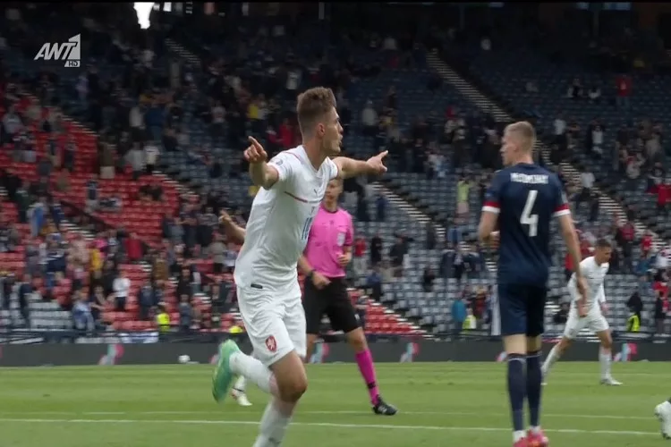 Κεφαλιά Σικ και 0-1 η Τσεχία <i class="fa fa-video-camera" aria-hidden="true"></i>