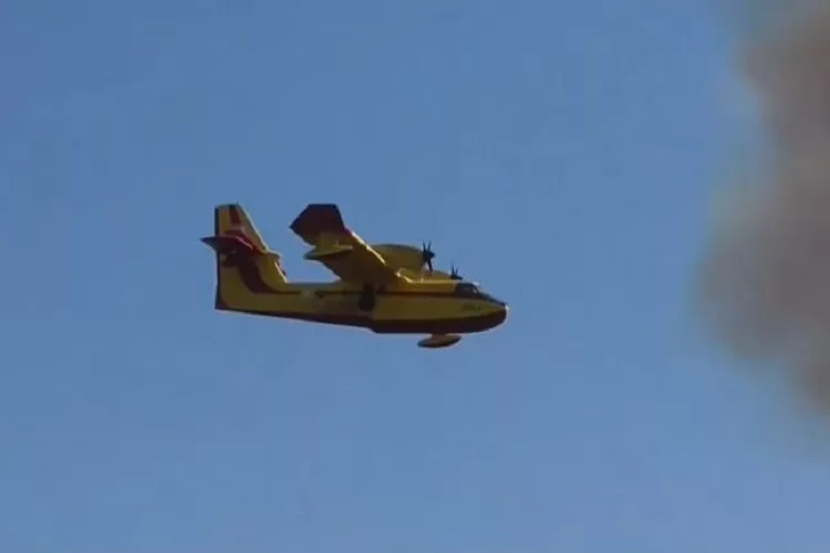 Έπεσε πυροσβεστικό αεροσκάφος που επιχειρούσε στη Ζάκυνθο <i class="fa fa-video-camera" aria-hidden="true"></i>