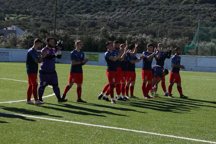 Ψάχνονται για «άσο» στη Χερσόνησο