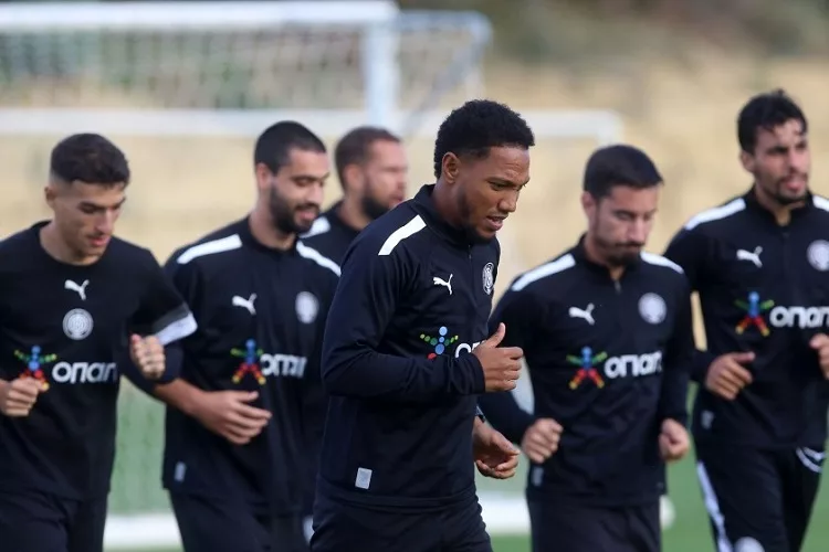 Ανεβάζει στροφές ο Ντε Γκούζμαν