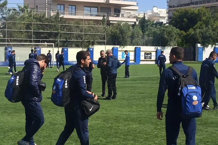 Η άφιξη της Μικτής Κ15 στο γήπεδο της Βούλας (pics)