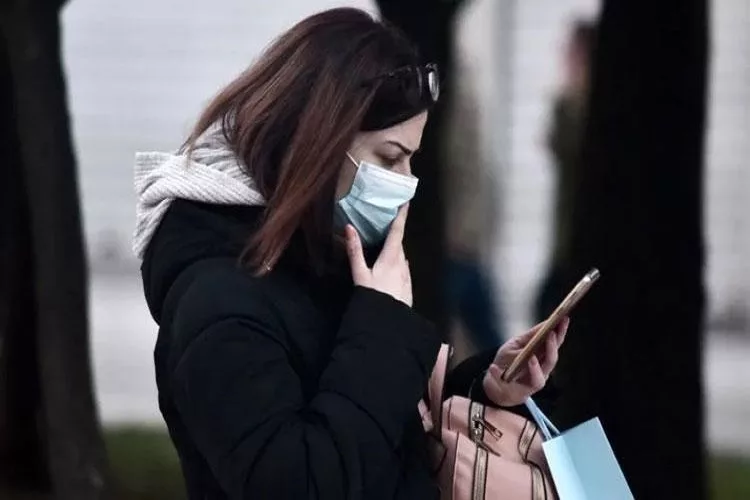 Γκάγκα: Η μάσκα θα μείνει εκεί που υπάρχει πραγματικά ανάγκη