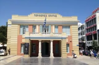 Περιφέρεια προς ομάδες: «Θα χρησιμοποιείτε τα αποδυτήρια γηπεδούχων και φιλοξενουμένων κανονικά χωρίς καμία παρέκκλιση»