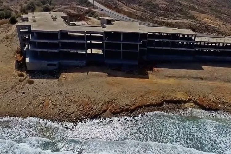 Παίρνει ξανά μορφή εγκαταλελειμμένο ξενοδοχείο στη Κρήτη