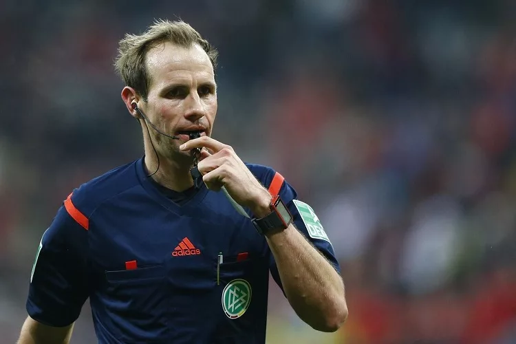 Η UEFA γνωστοποίησε τους διαιτητές για τα παιχνίδια του Ολυμπιακού με τη Μακάμπι Χάιφα