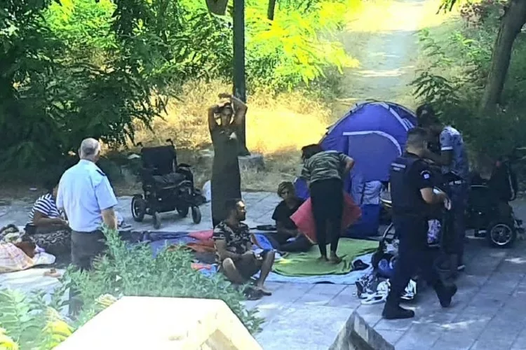 Απομακρύνθηκαν οι Ρομά από τα γήπεδα τένις του «Ηράκλειο Ο.Α.Α.»