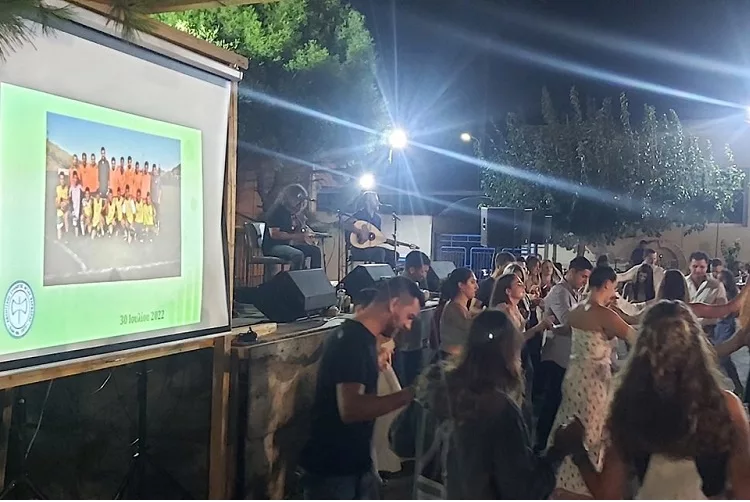 Με απόλυτη επιτυχία ολοκληρώθηκε η χοροεσπερίδα της Αγ. Βαρβάρας!