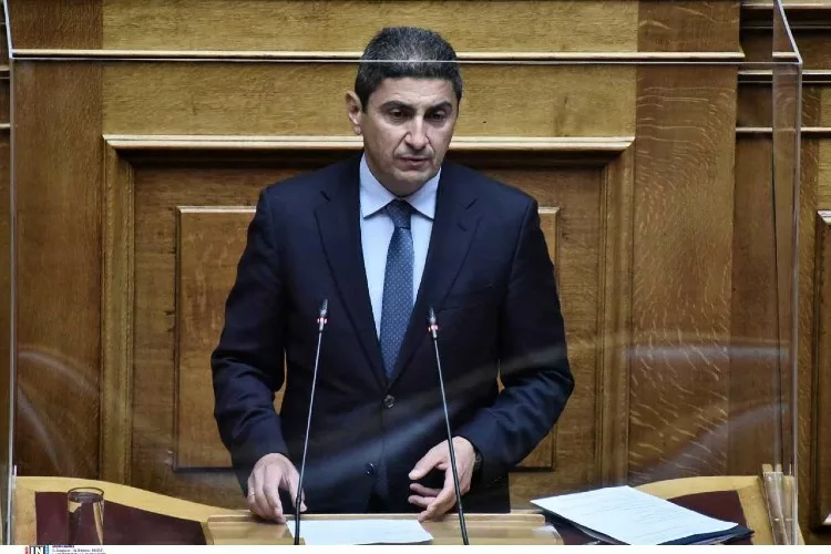 Λ. Αυγενάκης στη Βουλή: «Δεν εκβιαζόμαστε από τις αντιδημοκρατικές αποφάσεις της ΕΠΟ και των ΕΠΣ»