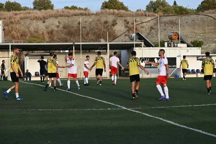 Πλούσιο θέαμα στο φιλικό των… γειτόνων