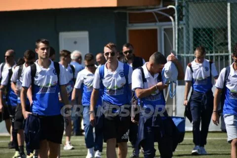 Έφτασε στο γήπεδο του Γαζίου η αποστολή του Απόλλων Ευπαλίου (pics)