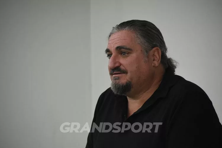 Σπουδαία κίνηση από Χρ. Βασιλάκη: «Όποια ομάδα δεν έχει προμηθευτεί απινιδωτή μπορεί να πάρει της Γαρίπας»
