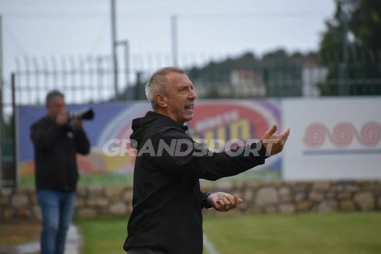 Ν. Νιόπλιας: «Μας δίνει κίνητρο το παιχνίδι με τον Ολυμπιακό» (vid)