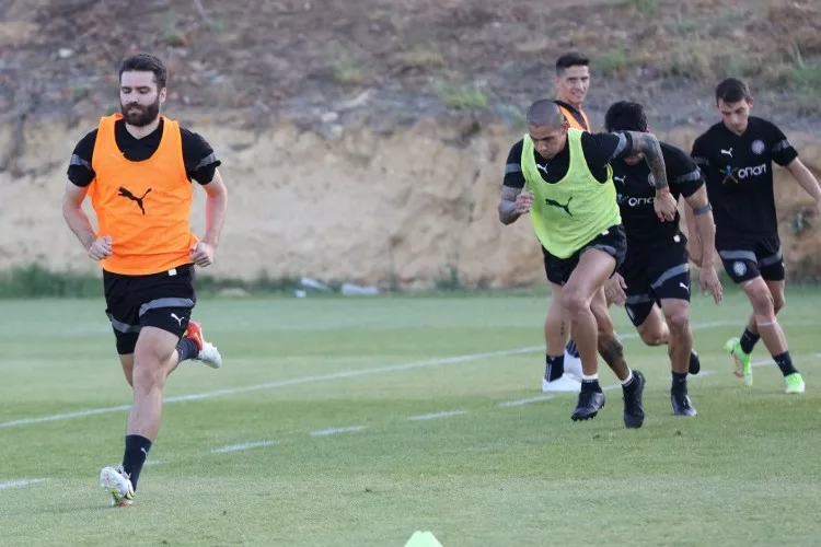 Ανεβάζει ρυθμούς ο Τοράλ – Αυξάνονται οι επιλογές για τον Νιόπλια με ΠΑΟΚ