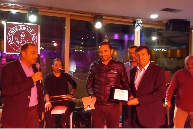Βόνη: Τίμησε Ν. Συριγωνάκη στην εκδήλωση για τα 30 χρόνια ίδρυσης της! (pic)