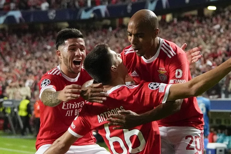 Champions League: Οι 16 ομάδες που προκρίθηκαν στα νοκ άουτ, πότε γίνεται η κλήρωση